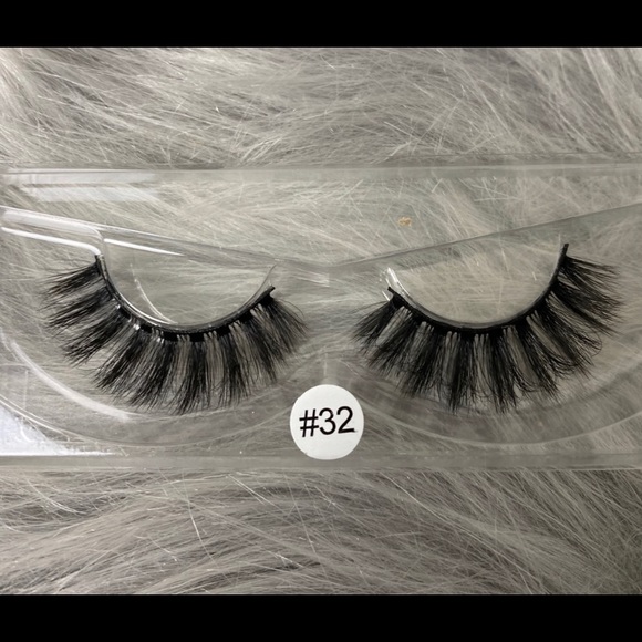2 Pairs Mink Lashes - Picture 2 of 4